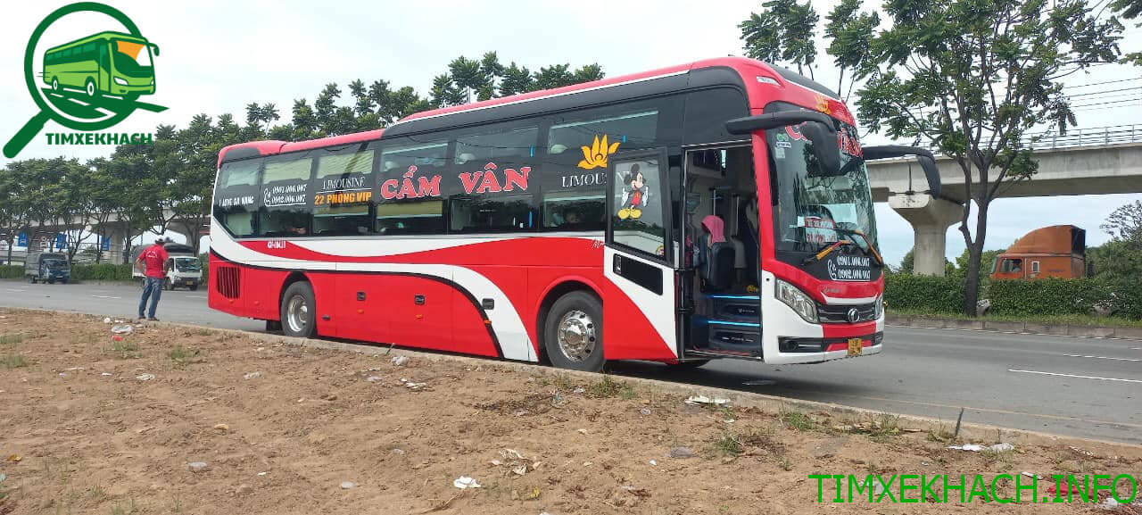 Nhà xe Cẩm Vân