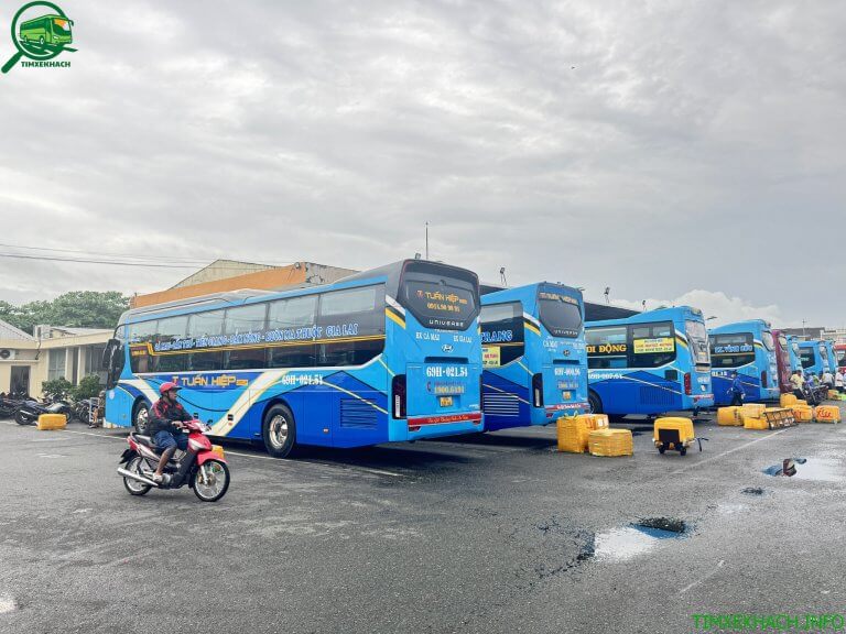 Nhà xe Tuấn Hiệp