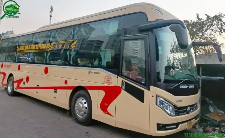 Nhà xe Hoàng Giang