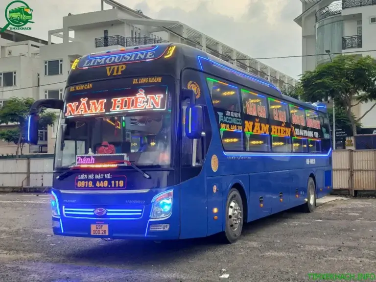 Nhà xe Năm Hiền
