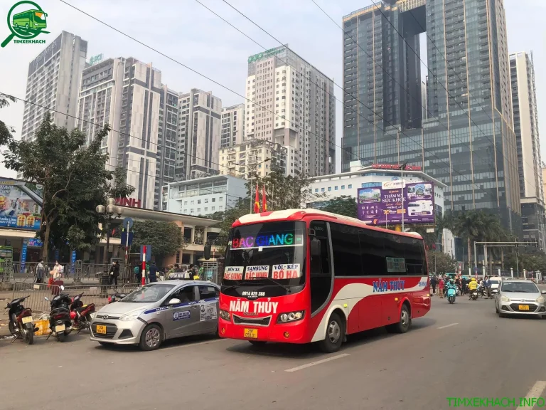 Nhà xe Năm Thủy