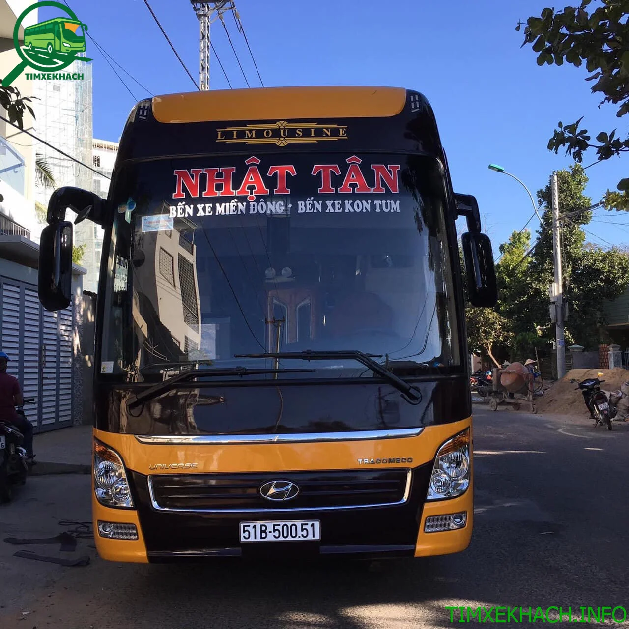Nhà xe Nhật Tân
