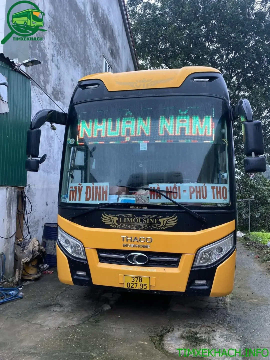 Nhà xe Nhuận Năm