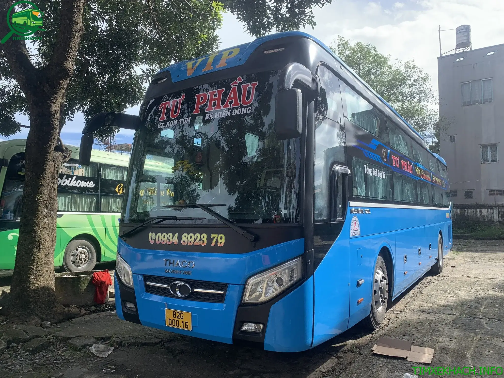 Nhà xe Tư Phầu
