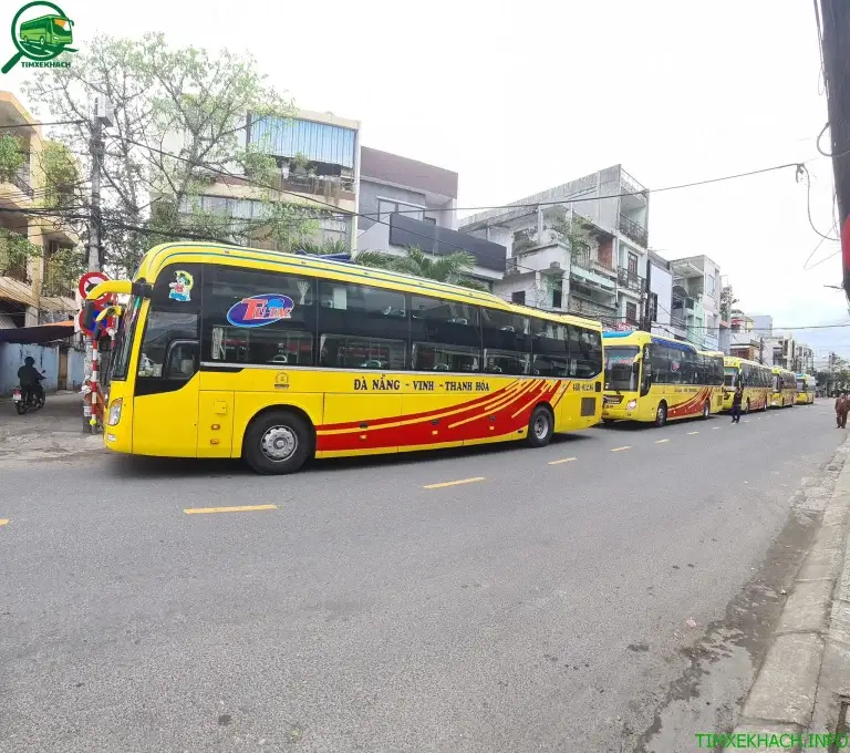 Nhà xe Tú Tạc